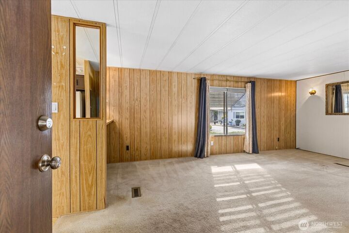 Property Photo: 4111 164th Street SW 16 WA 98087