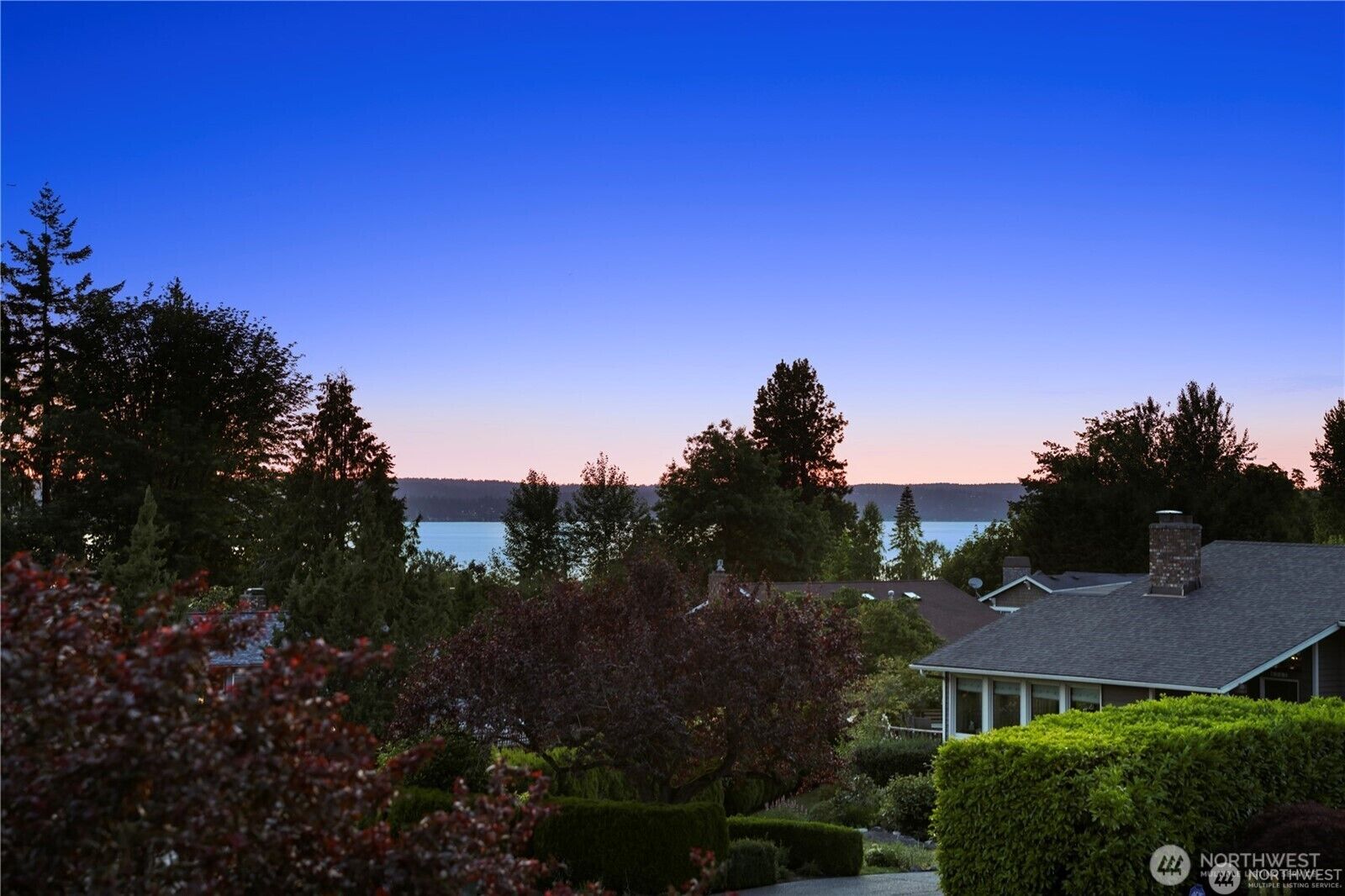 Property Photo: 6210 105th Avenue NE WA 98033