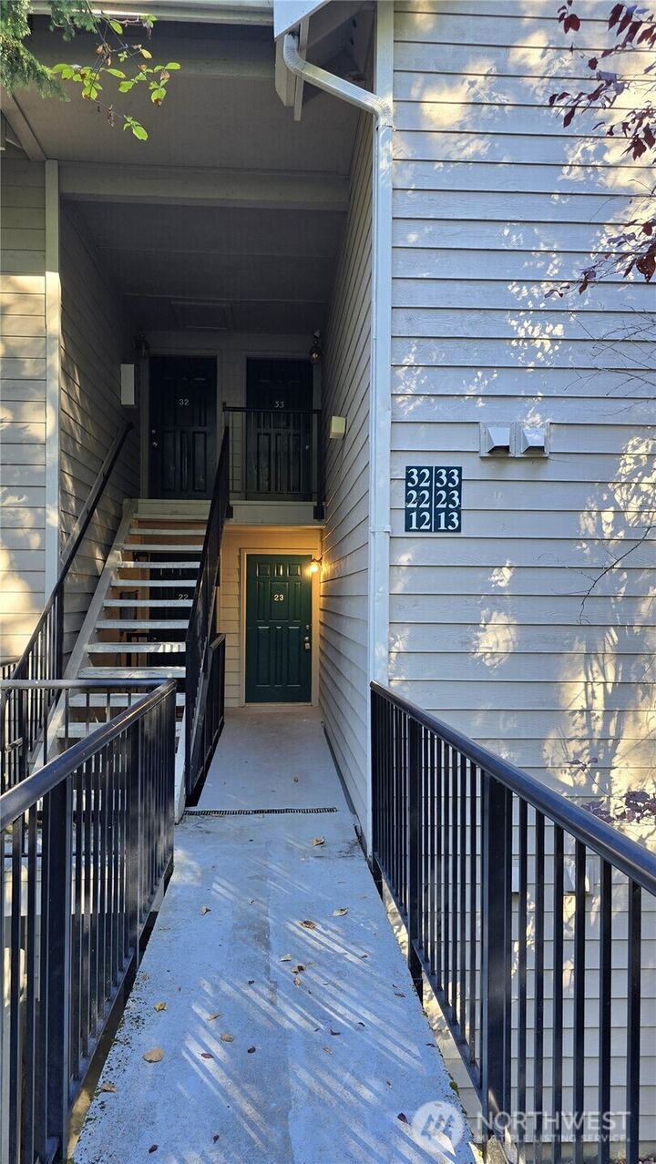 Property Photo:  12515 NE 116th Street B23  WA 98034 