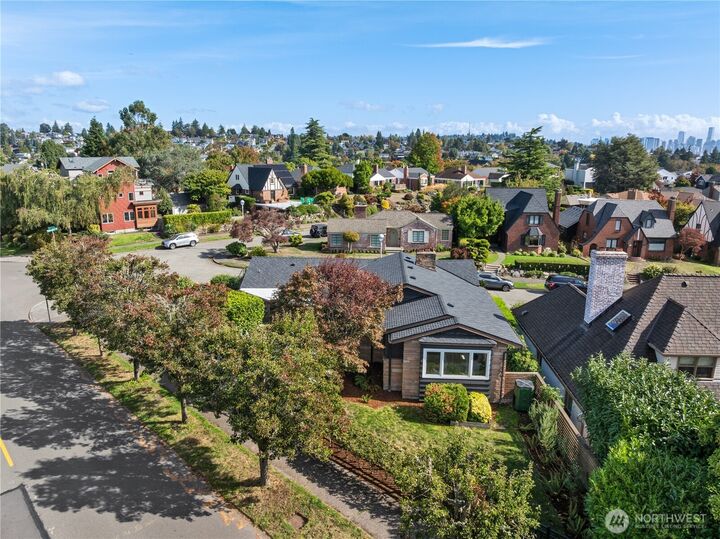 Property Photo: 2236 Viewmont Way W WA 98199