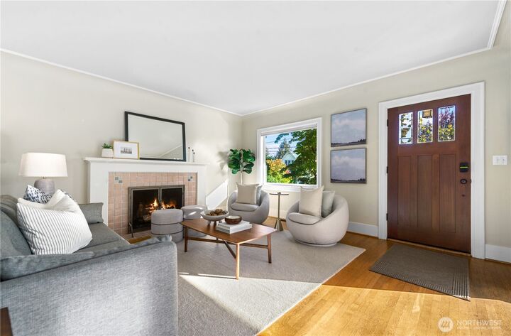 Property Photo: 522 NE 81st Street WA 98115