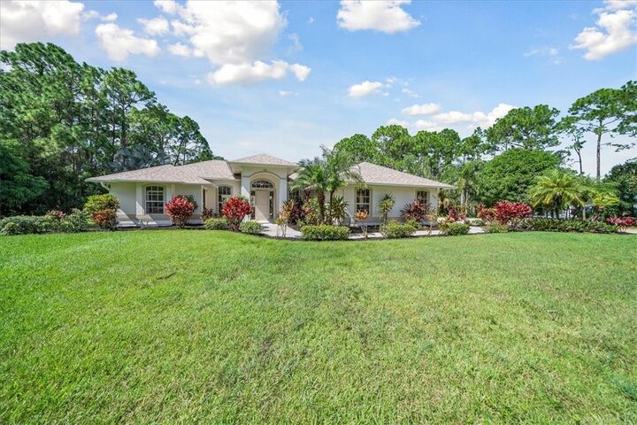 Property Photo: 7965 93rd Avenue FL 32967
