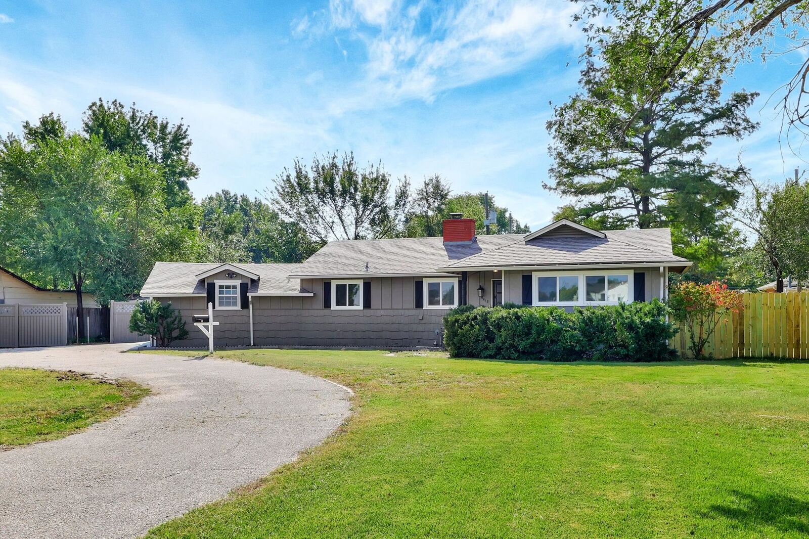 Property Photo:  6615 W Maple St  KS 67209