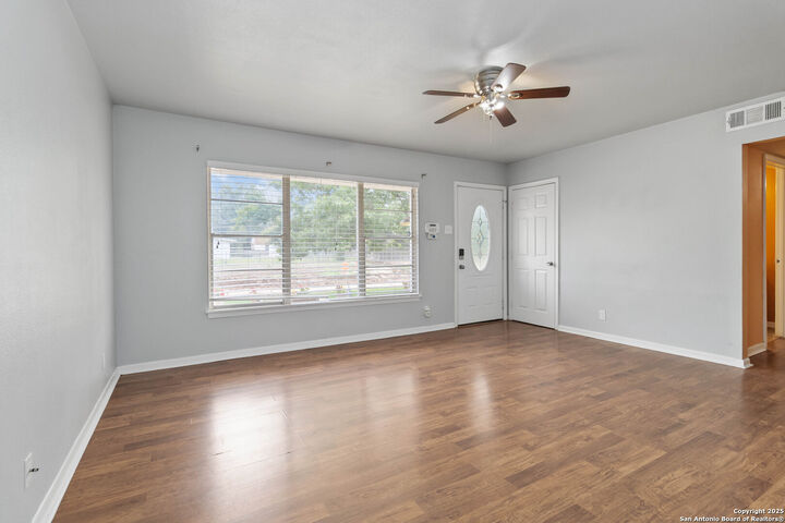 Property Photo: 189 National TX 78148