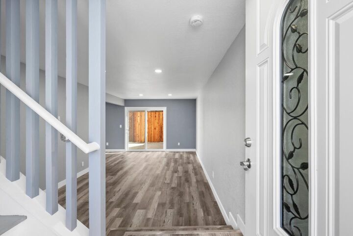Property Photo: 912 Acosta Plaza 11 CA 93905