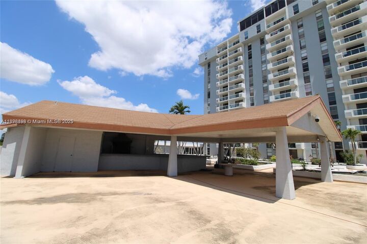 Property Photo: 13499 Biscayne Blvd 404 FL 33181