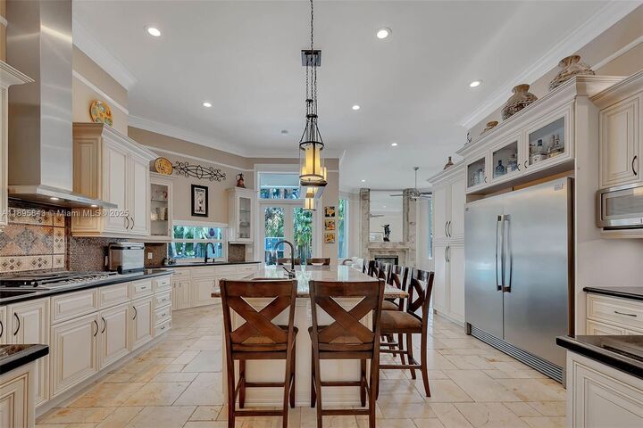 Property Photo: 16723 SW 78th Pl FL 33157