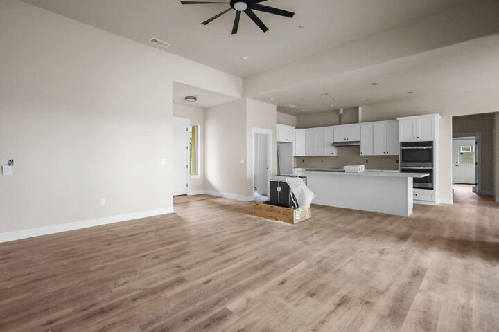 Property Photo: 950 Santa Cruz Drive CA 96003