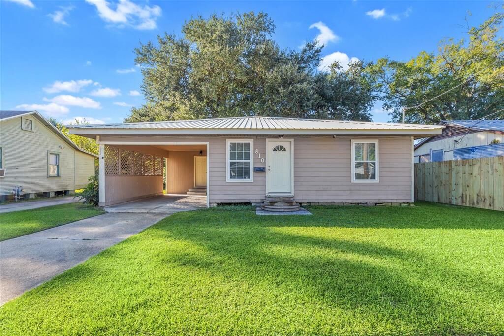 Property Photo: 810 Gulf Street LA 70601