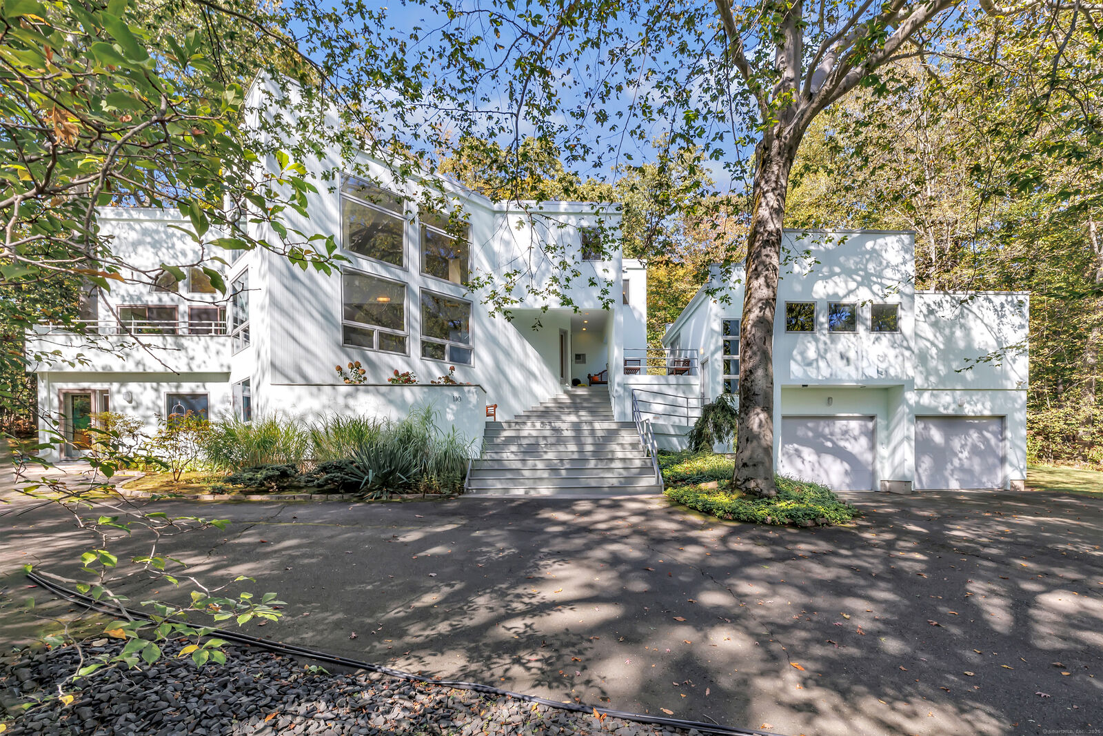 Property Photo:  110 Blue Trail  CT 06518 