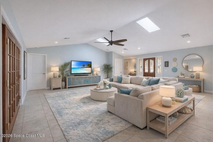 Property Photo:  7 Inwood Way  FL 32937 