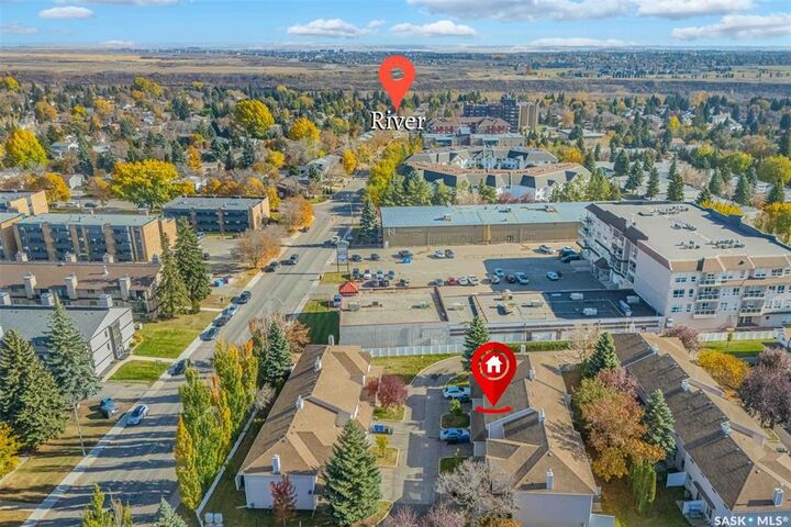 Property Photo: 215 Pinehouse Drive 36 SK S7K 6N9