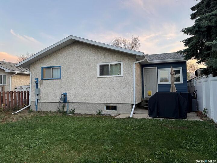 Property Photo: 138 Thomson Avenue SK S4N 5L3