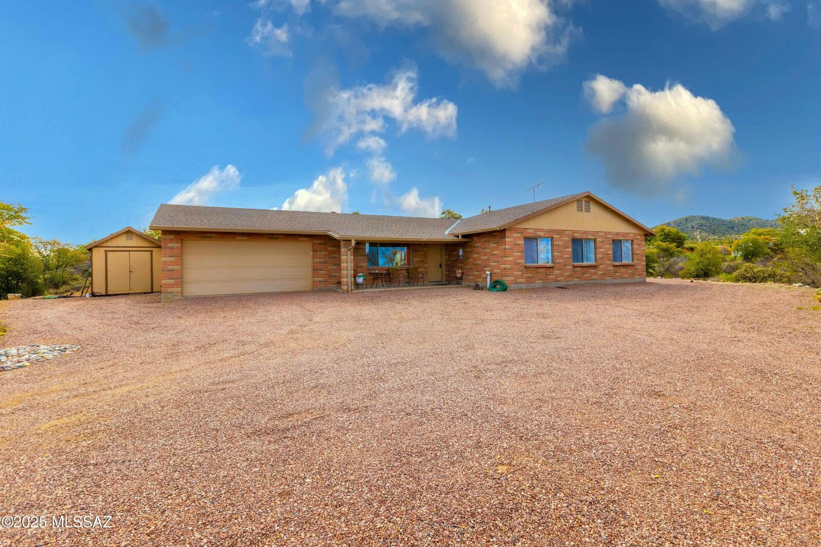 Property Photo: 881 N Mountain View Drive AZ 85623