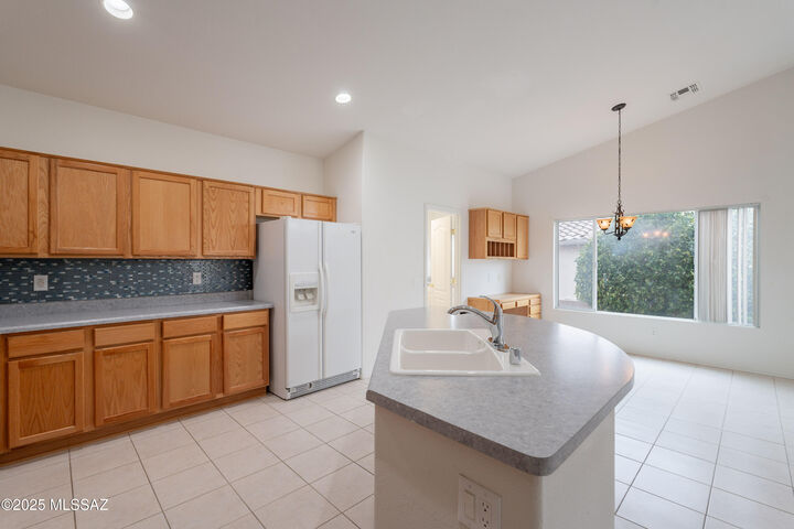 Property Photo:  37972 S Boulder Wind Drive  AZ 85739 