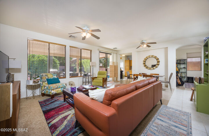 Property Photo: 8103 W Greensleeves Way AZ 85743