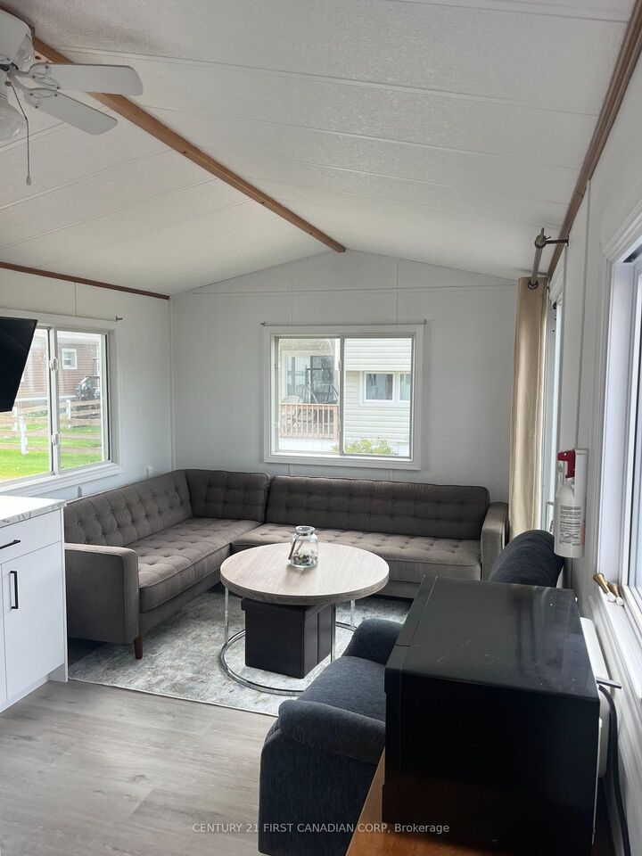 Property Photo:  13 St. Lucia Lane  ON N0M 1N0 