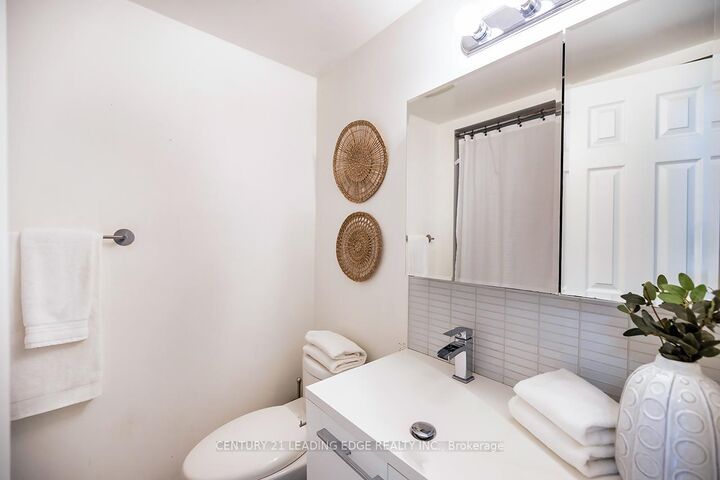 Property Photo:  113 The Queensway N/A Th57  ON M6S 5B4