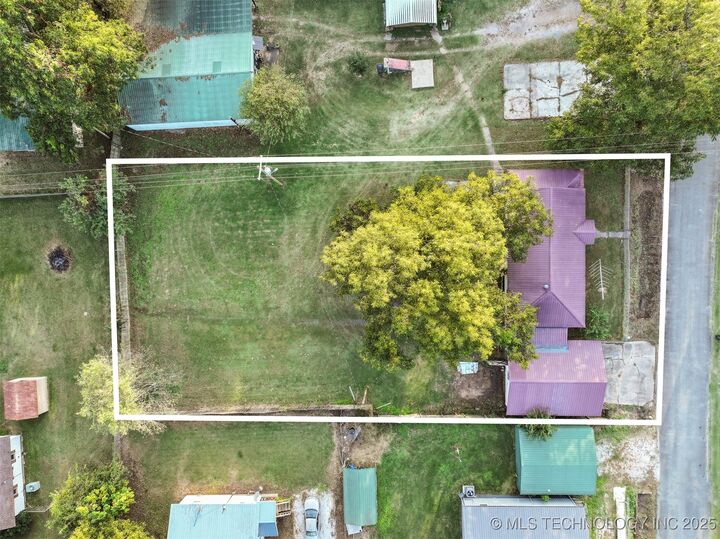 Property Photo: 209 W McCorkle Street OK 74470