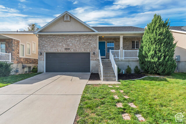 Property Photo: 10896 S Poplar Brook Pl UT 84009