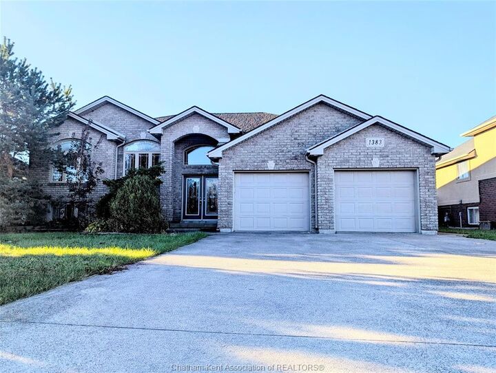 Photo de la propriété: 1383 Girard Drive ON N8L 0S1