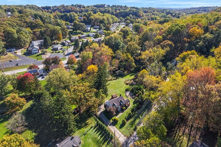 Property Photo:  308 Byron Rd  PA 15237 