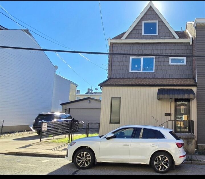 Property Photo: 4560 Friendship Ave PA 15224