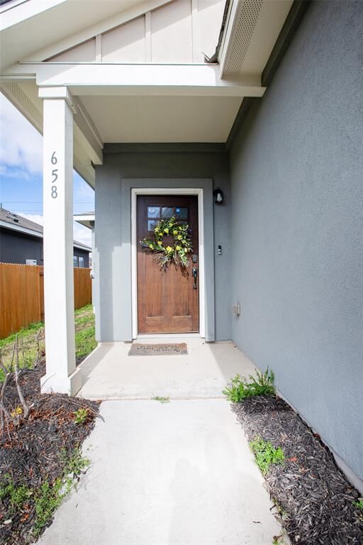 Property Photo: 658 Nautical Loop TX 78640