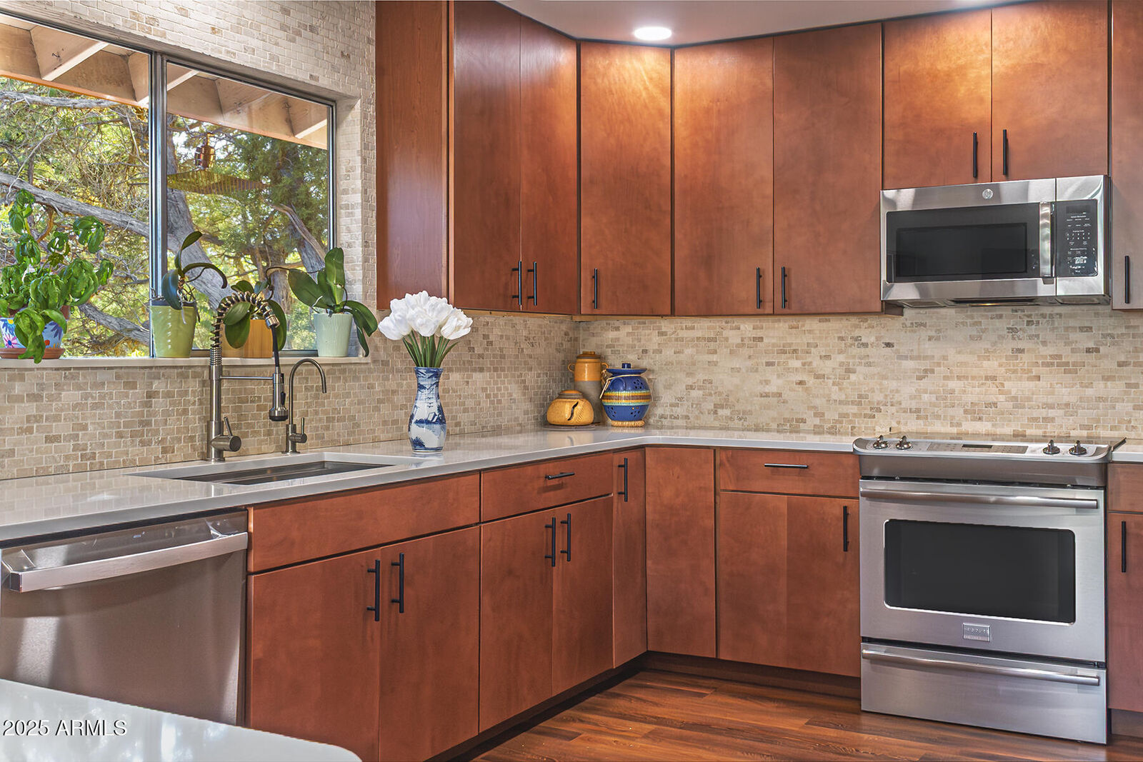 Property Photo: 120 Indian Ruin Road AZ 86351