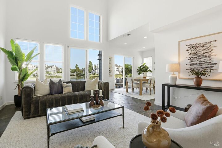 Property Photo:  13 Waterside Circle  CA 94903 