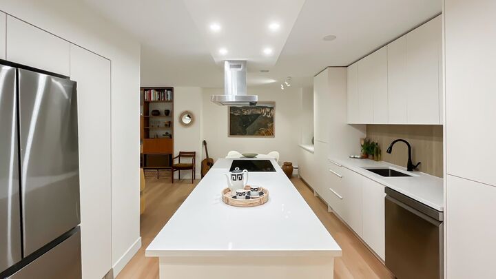 Property Photo: 2016 Fullerton Avenue 102 BC V7P 3E6