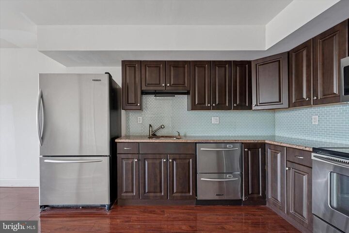 200 Lombard Street 10 804  Philadelphia PA 19147 photo