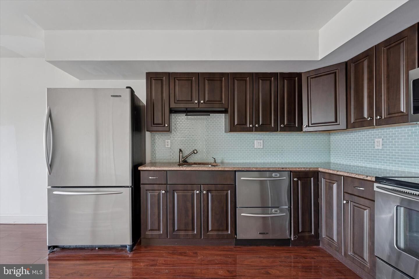 Property Photo: 200 Lombard Street 10 804 PA 19147