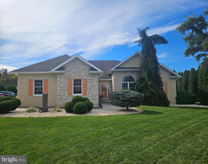 15 Warm Breeze Court  Hanover PA 17331 photo