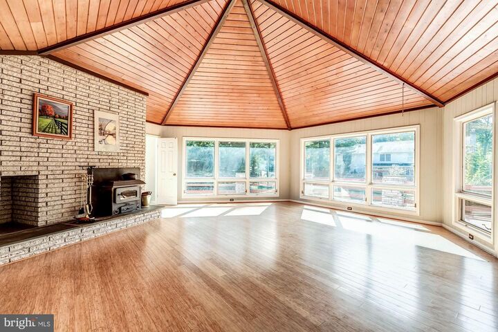 Property Photo: 10620 Marbury Road VA 22124