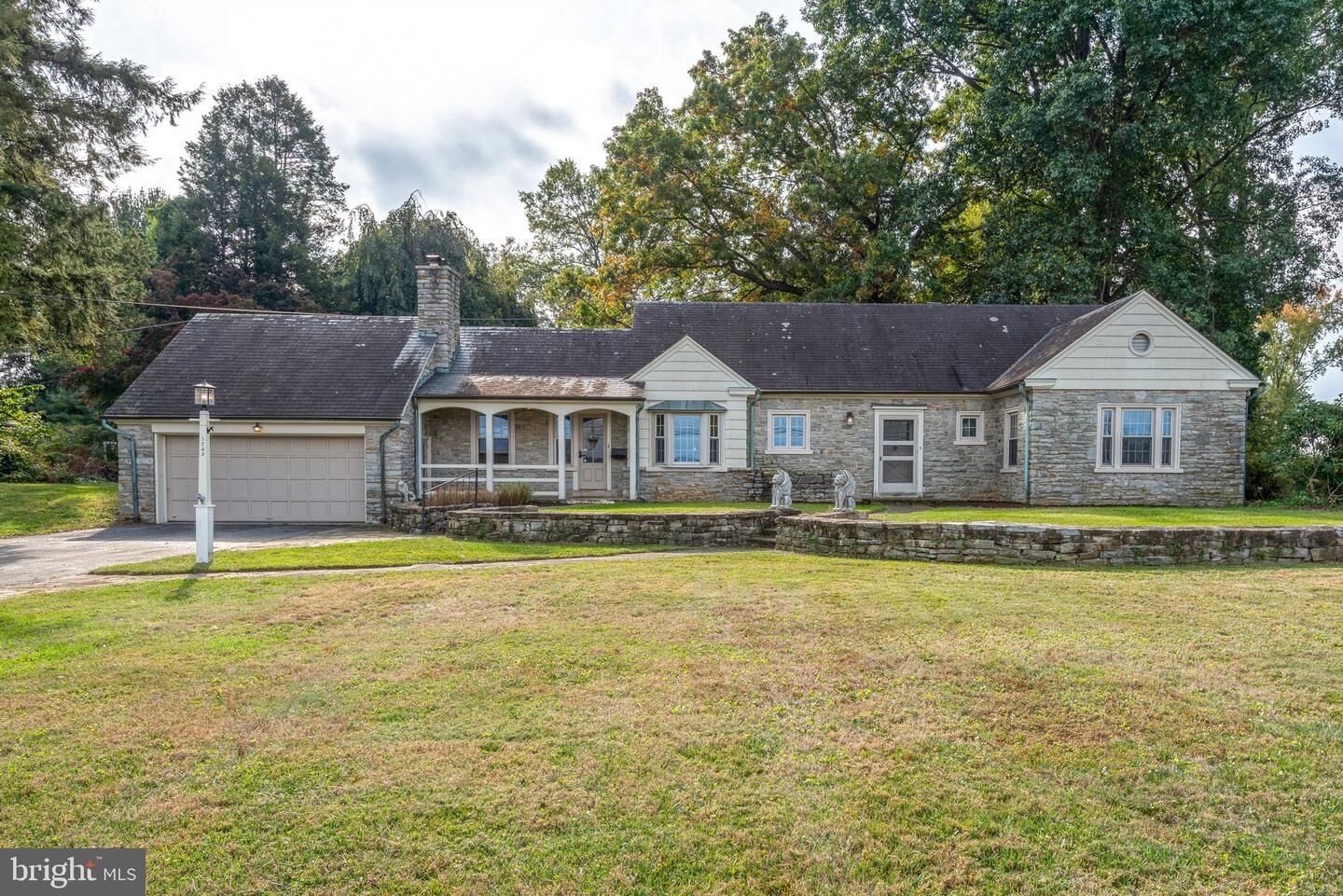 Property Photo: 1742 Old Philadelphia Pike PA 17602