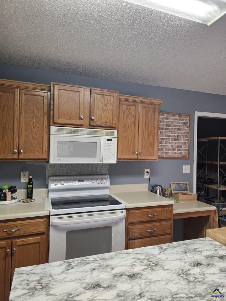 Property Photo:  101 Gailey Court  GA 31088-0000 