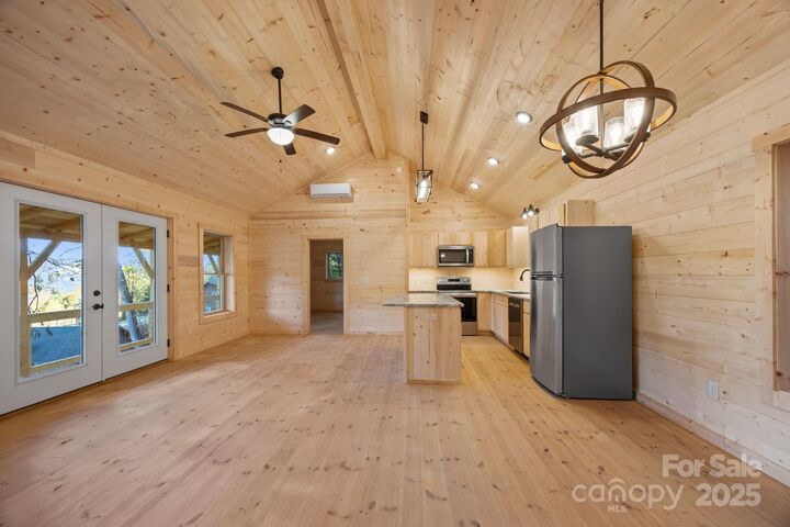 Property Photo: 138 Tanner Trail NC 28785