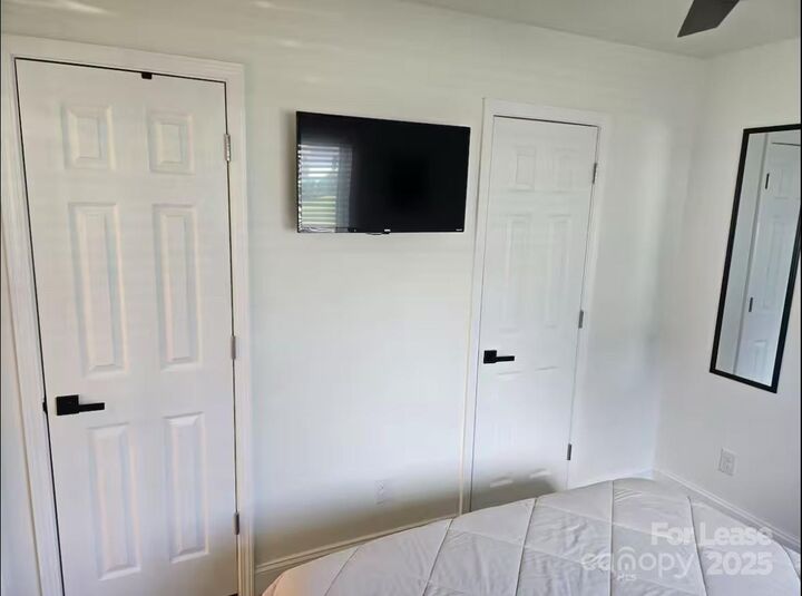Property Photo: 1404 E 35th Street NC 28205