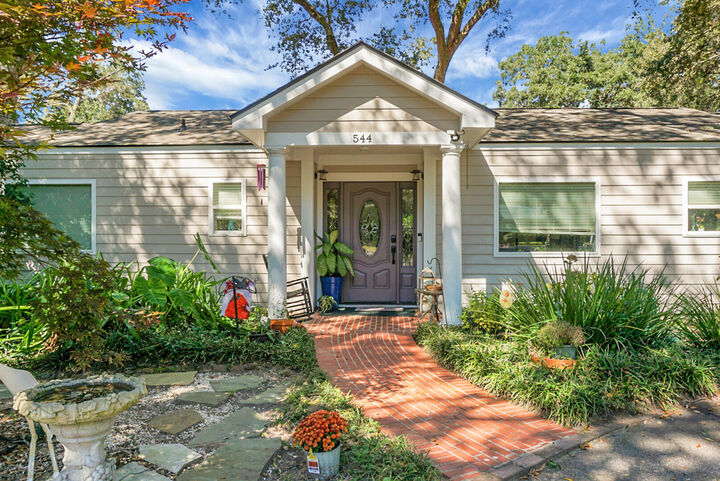 Property Photo:  544 Fort Johnson Road  SC 29412 