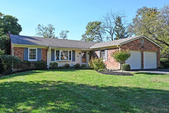 2708 Caledon Lane  Cincinnati OH 45244 photo