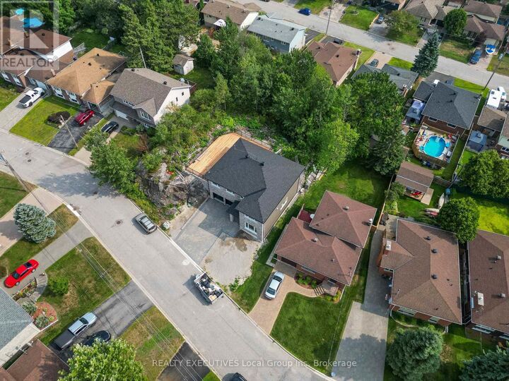 Photo de la propriété:  29 Shallot Crescent  ON P1A 3V7