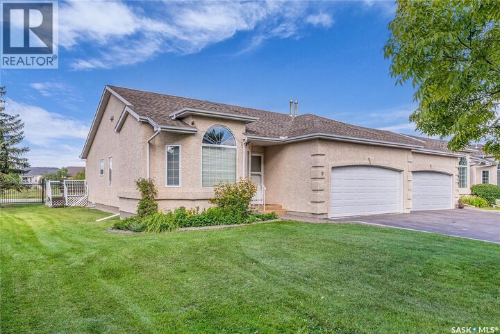 Property Photo: 9 927 Heritage View SK S7H 5S2