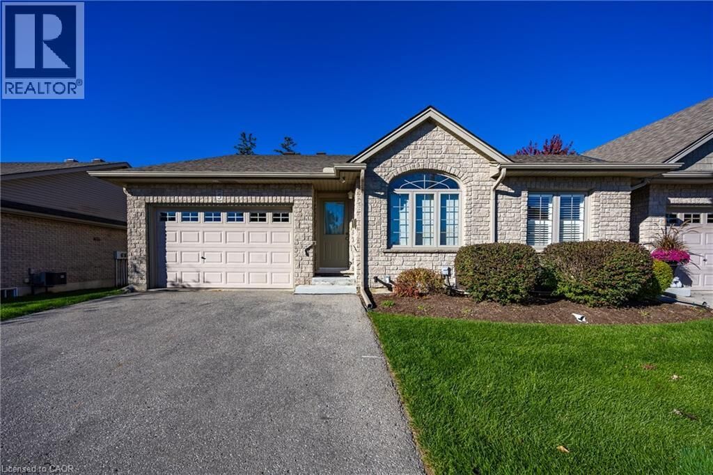 Property Photo: 510 Queensway West 5 ON N3Y 4R4