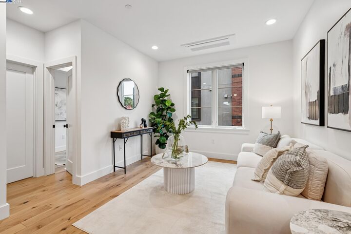 Property Photo:  922 Brown Ave  CA 94549 