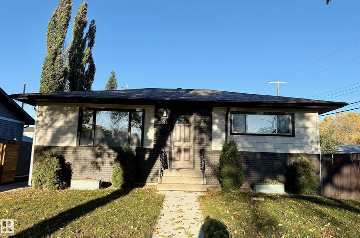 10458 166 Street NW  Edmonton AB T8A 6C7 photo