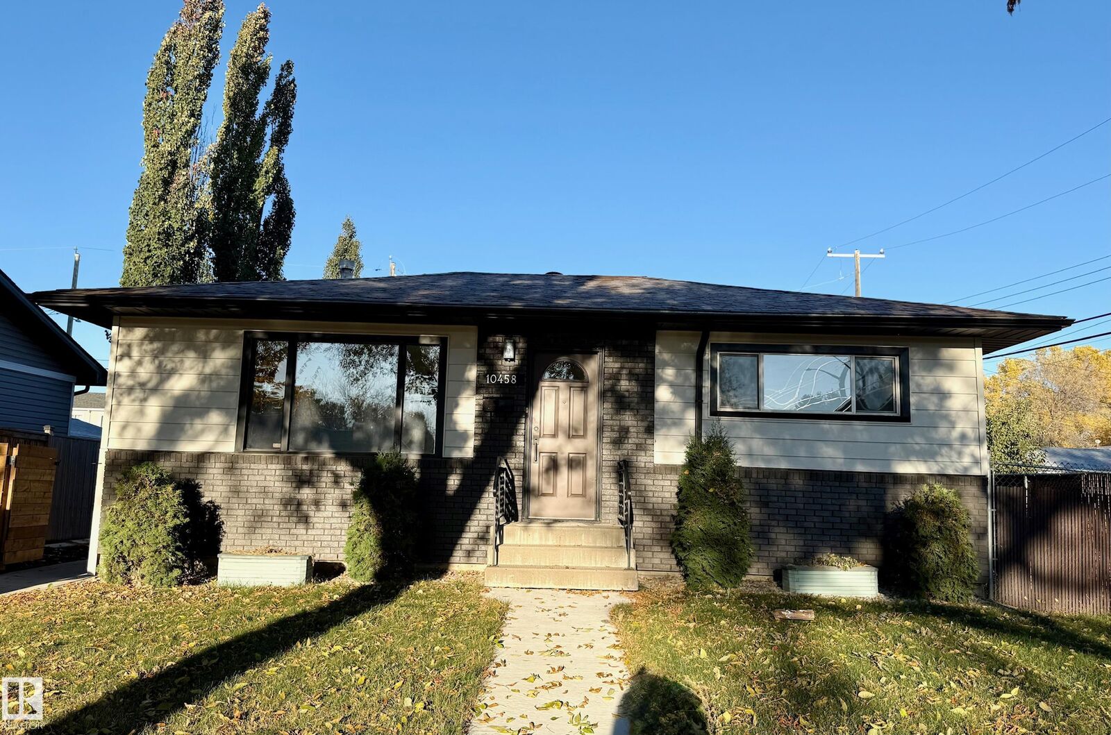 Property Photo:  10458 166 Street NW  AB T8A 6C7 