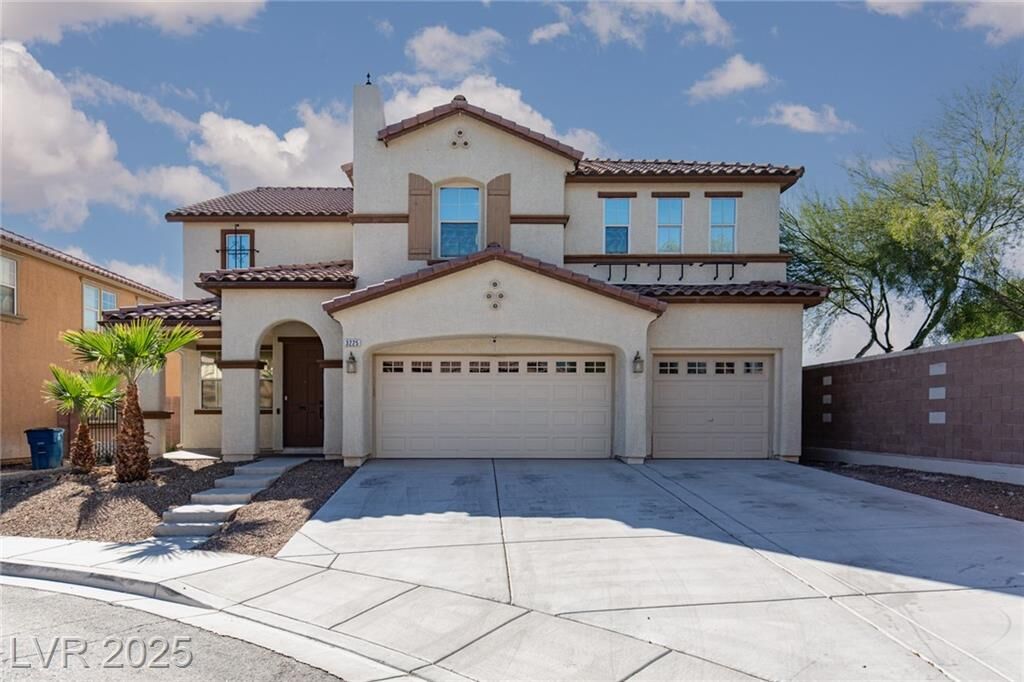 Property Photo: 3225 Villa Pisani Court NV 89031