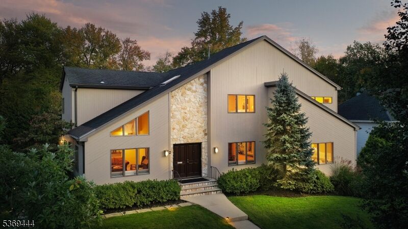 Property Photo: 2 Brookside Ct NJ 07076