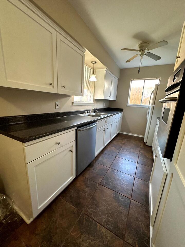 Property Photo:  1520 Highland Drive  TX 77511 